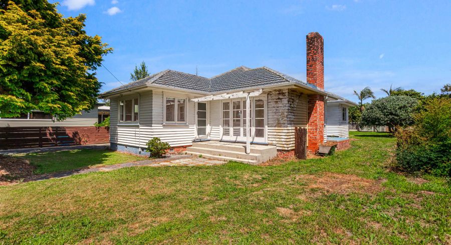  at 2 Barberry Lane, Te Atatu Peninsula, Auckland