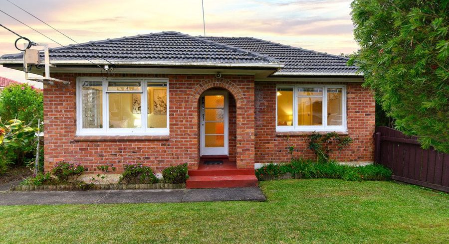  at 1/16 Karaka Street, New Lynn, Auckland