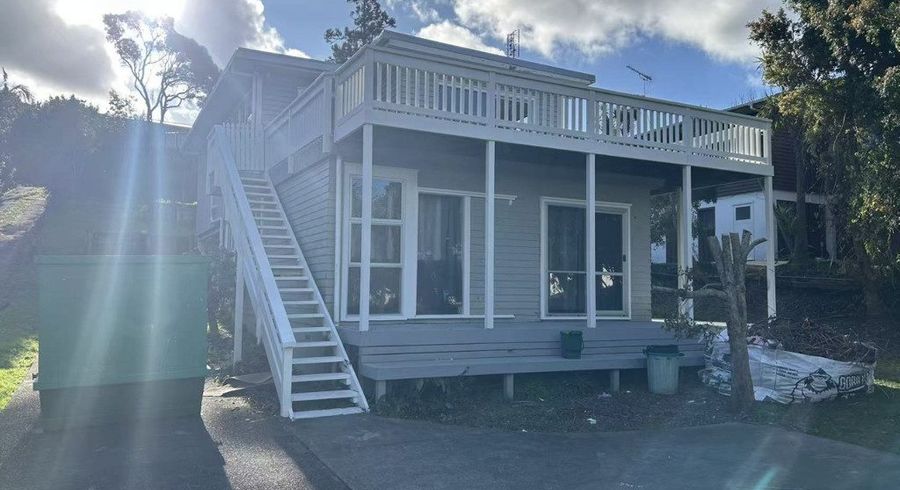  at 9 Dunraven Place, Torbay, North Shore City, Auckland