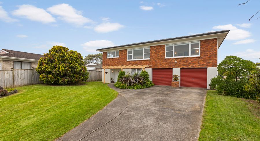  at 13 Dowling Place, Pakuranga, Auckland