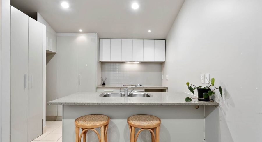  at 2B/60 Galway Street, Onehunga, Auckland