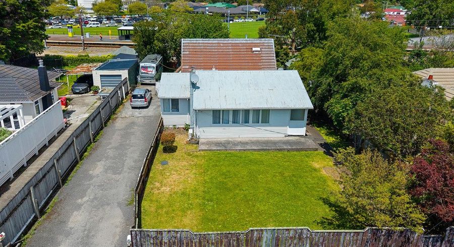  at 1 & 2/25 Marion Street, Silverstream, Upper Hutt, Wellington