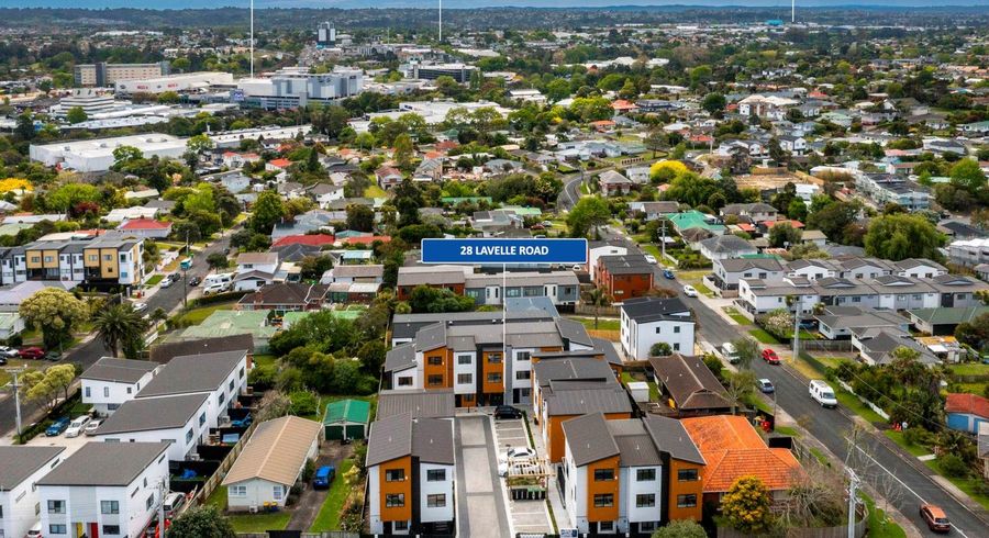  at 11/28 Lavelle Road, Henderson, Waitakere City, Auckland