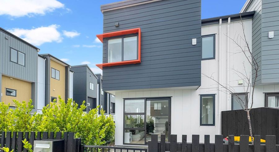  at 17 Papa Takaro Lane, Flat Bush, Manukau City, Auckland