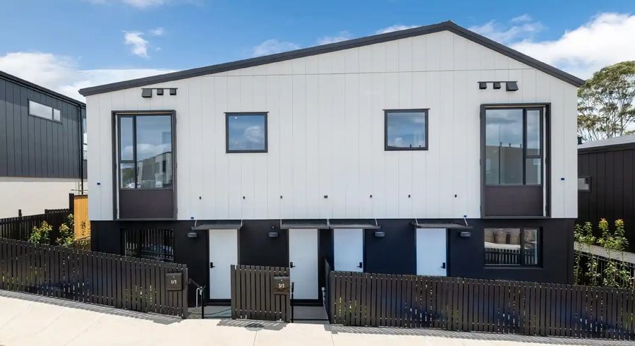  at 2/3 Parapara Place, Albany, North Shore City, Auckland