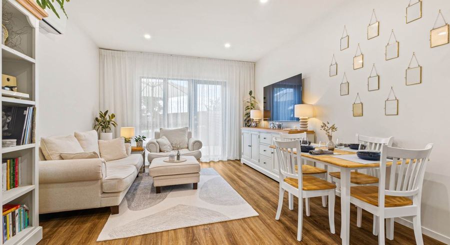  at 72 Long George Drive, Totara Park, Manukau City, Auckland