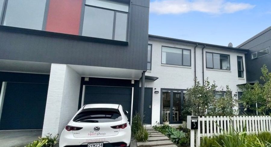  at 5 Komanawa LANE, Mount Wellington, Auckland