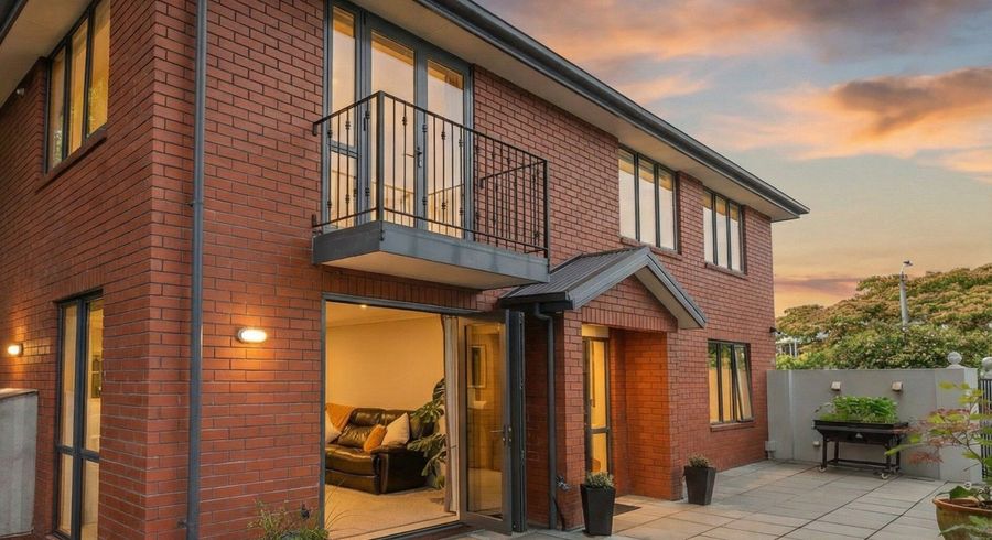  at 64B Holly Road, Merivale, Christchurch City, Canterbury