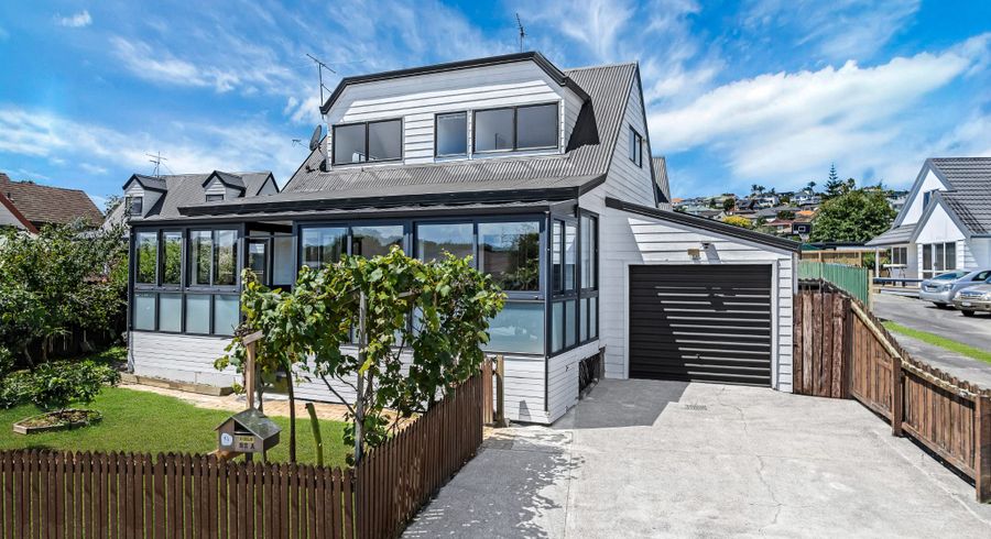  at 1/82 Aviemore Drive, Highland Park, Manukau City, Auckland