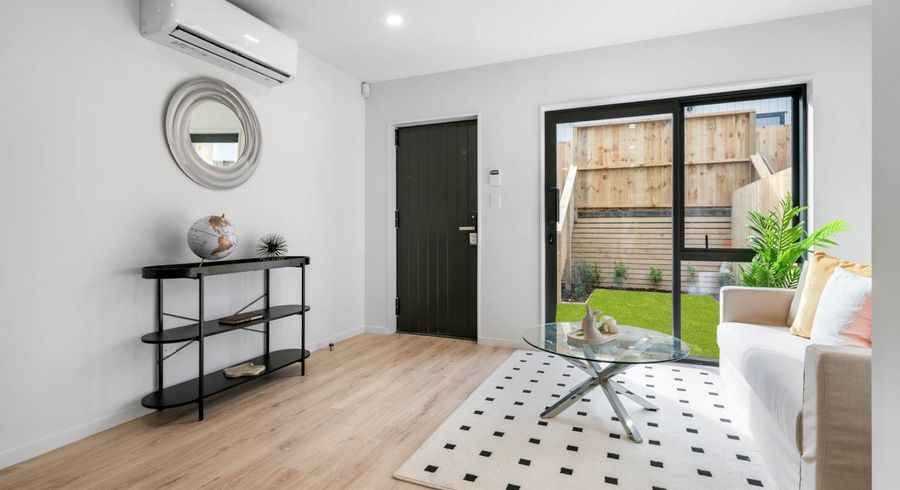  at 16 Reynella Drive, Massey, Waitakere City, Auckland