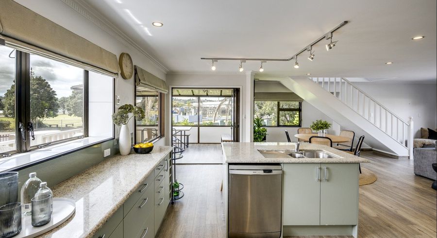  at 37 Charles Street, Westshore, Napier