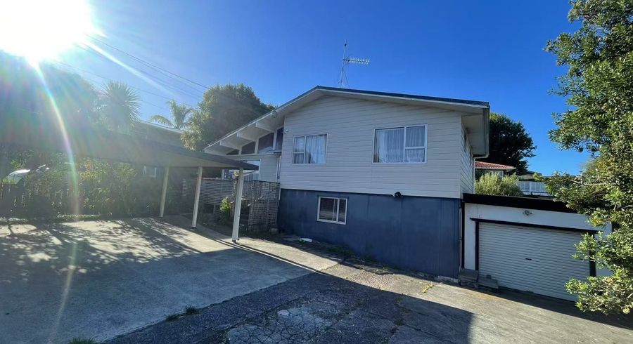  at 147 Beach Haven Road, Beach Haven, Auckland