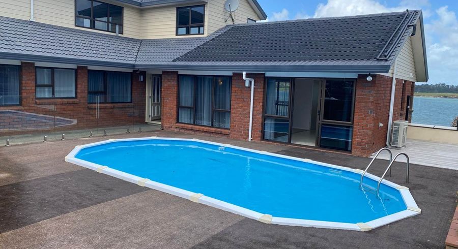  at 6 Gigi Place, Conifer Grove, Takanini