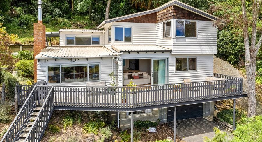  at 18 Marion Street, Macandrew Bay, Dunedin, Otago