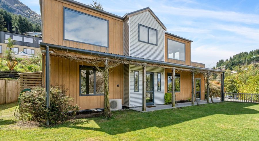  at 33 Arawata Terrace, Fernhill, Queenstown-Lakes, Otago