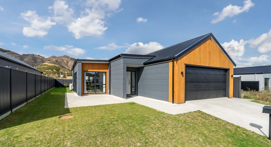  at 15 Cynisca Crescent, Wallaceville, Upper Hutt