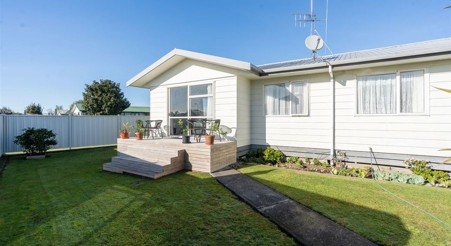  at 16 Melanie Court, Dinsdale, Hamilton