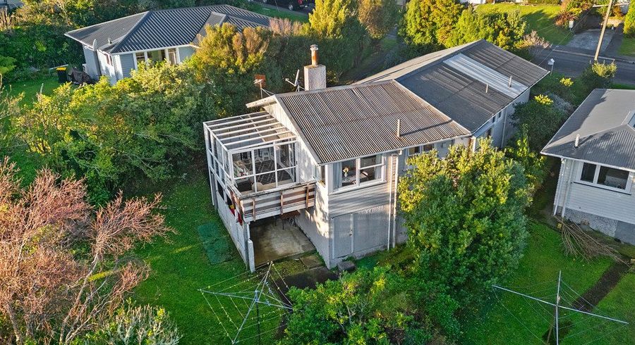  at 27 Lynda Avenue, Paparangi, Wellington, Wellington