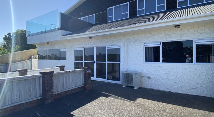  at 22 Browns Bay Road, Browns Bay, North Shore City, Auckland