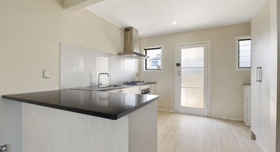  at 4/8 Maunu Road, Papatoetoe, Manukau City, Auckland