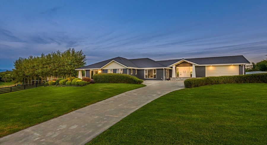  at 2 Tutakarae Road, Kelvin Grove, Palmerston North, Manawatu / Whanganui