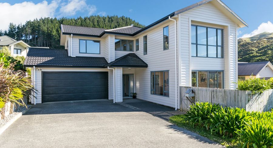  at 4 Edington Grove, Churton Park, Wellington