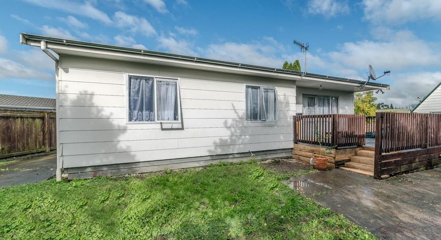  at 18B Newton Place, Westbrook, Palmerston North