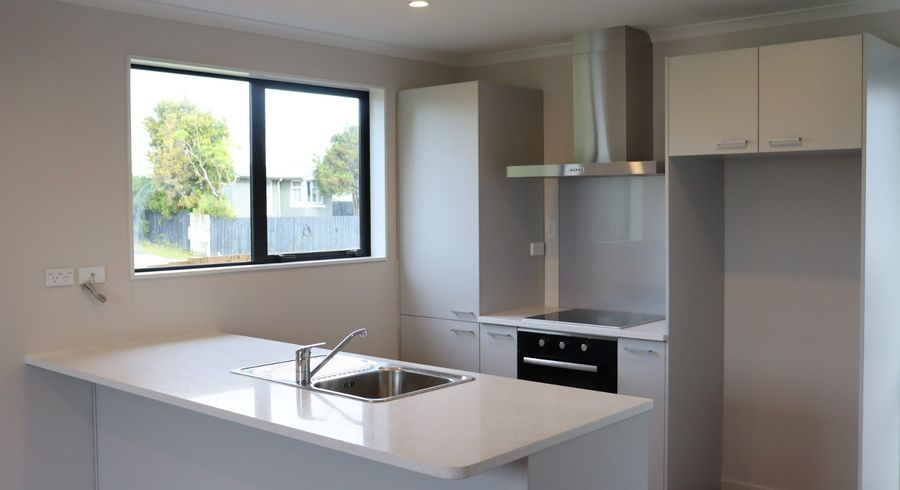  at 9 Forbury Place, Māngere, Auckland