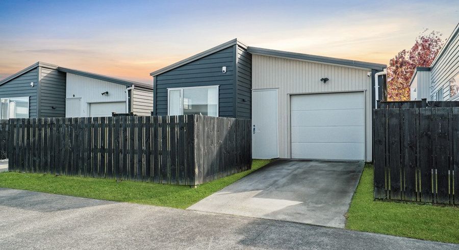  at 6 Swamp Kauri Grove, Takanini, Papakura, Auckland