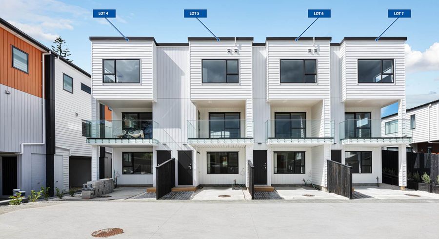  at 5/35 Hogans Road, Glenfield, Auckland