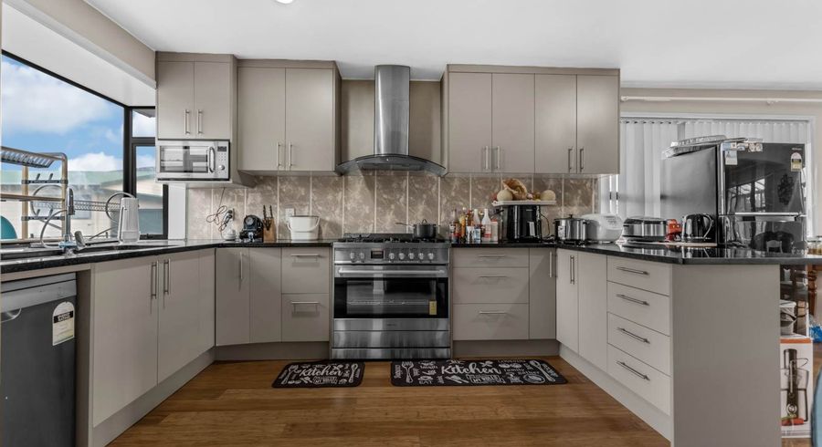  at 8 Barrie Avenue, Papatoetoe, Manukau City, Auckland