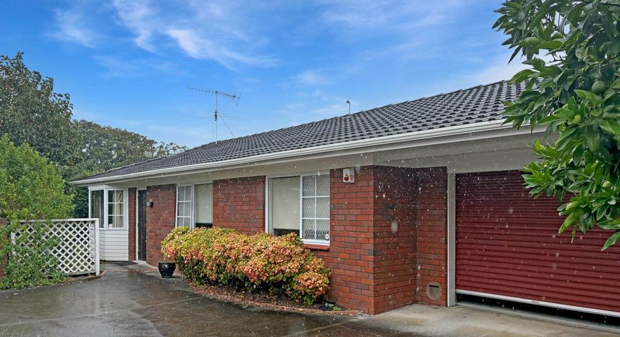  at 2/4 William Avenue, Greenlane, Auckland City, Auckland