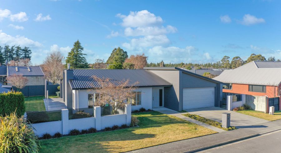 at 8 Somerset Grove, Allenton, Ashburton