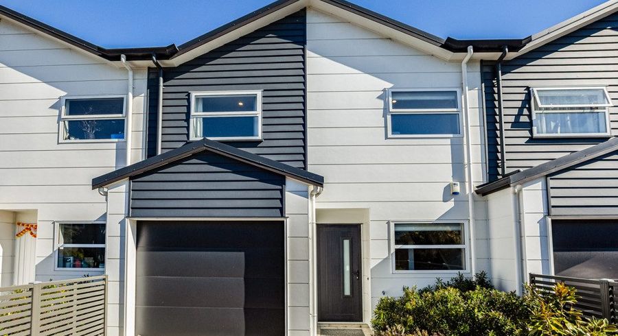  at 15 Kamana Way, Kenepuru, Porirua, Wellington