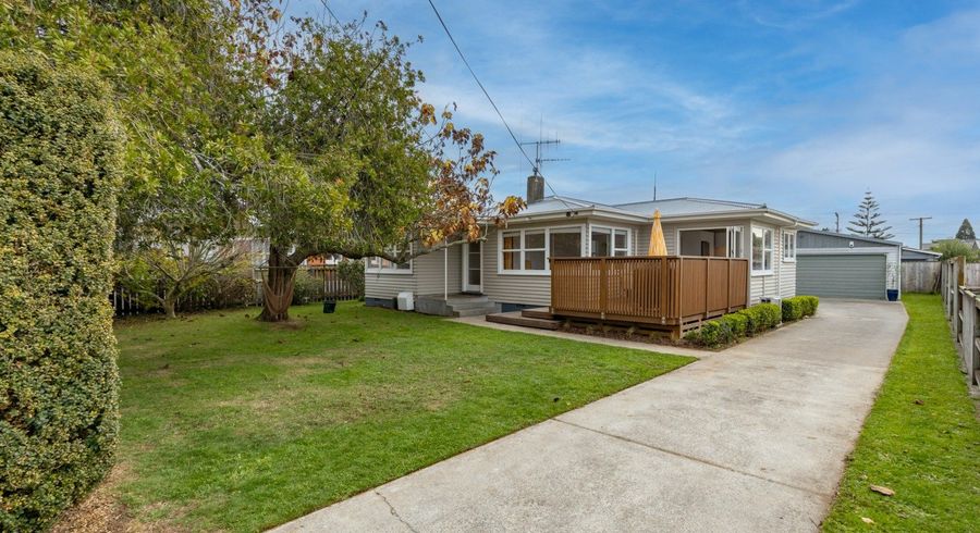  at 16 English Street, Saint Andrews, Hamilton, Waikato