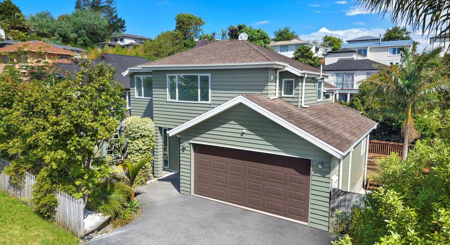  at 33 Mulroy Place, Pinehill, North Shore City, Auckland