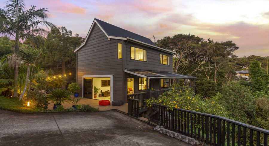  at 2/29 Ridgewood Crescent, Birkenhead, Auckland