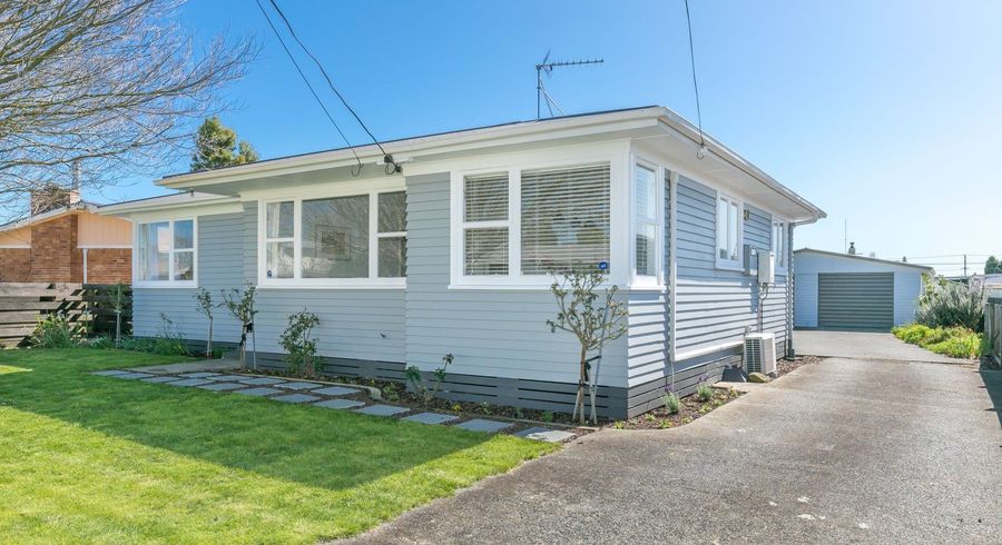  at 18 Larnach Street, St Andrews, Hamilton