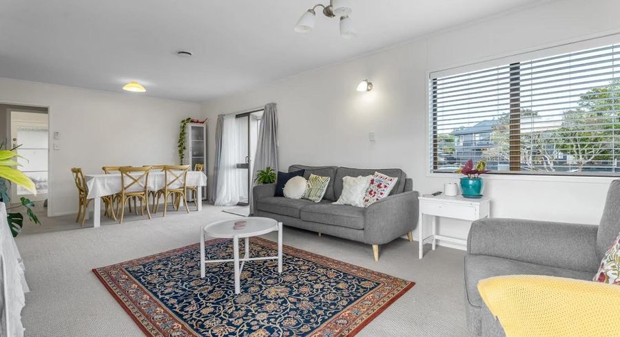  at 8 Chipping Dale, Mangere Bridge, Manukau City, Auckland
