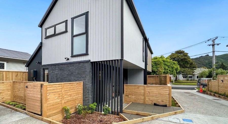  at 2/8 Victoria Street, Ebdentown, Upper Hutt, Wellington