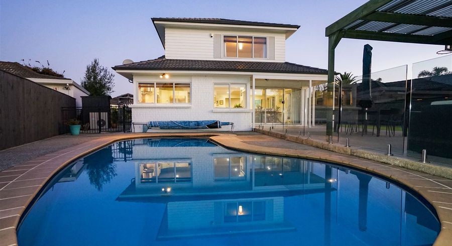  at 16 Harrowfield Drive, Harrowfield, Hamilton