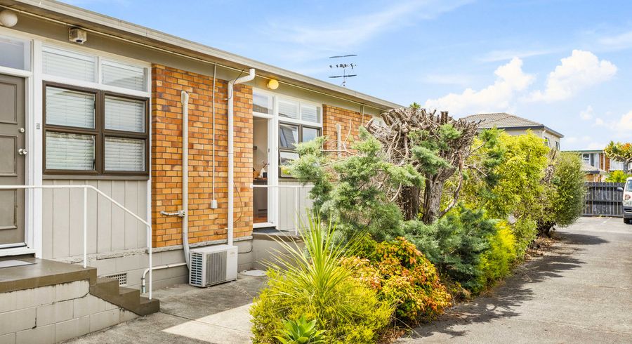  at 3/32 Brixton Road, Balmoral, Auckland