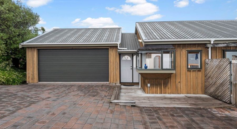  at 8 Kasia Close, Massey, Waitakere City, Auckland