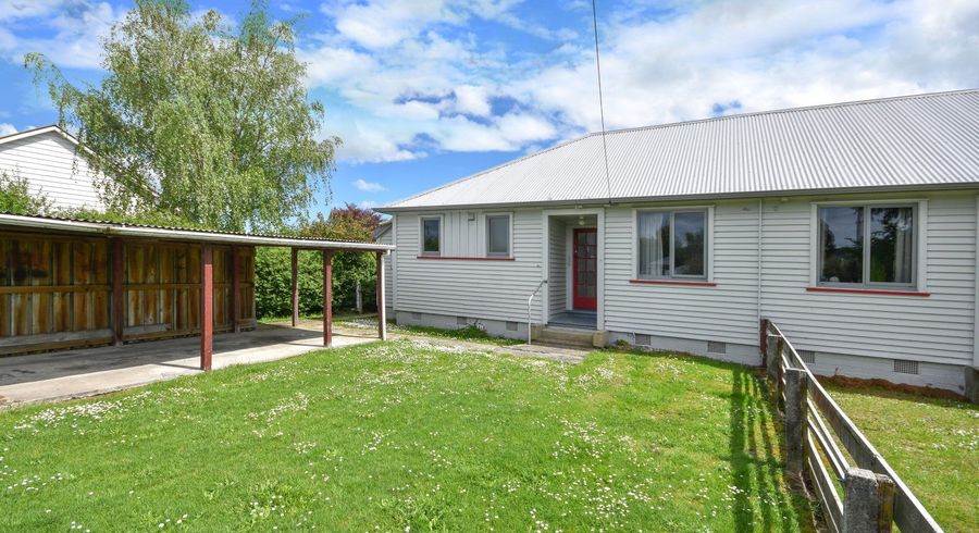  at 16 Centennial Avenue, Milton