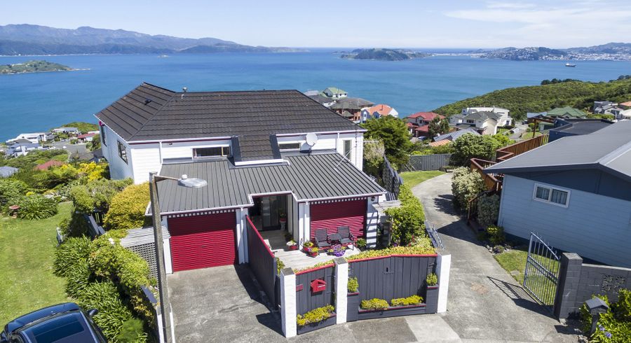  at 28 Sunhaven Drive, Newlands, Wellington