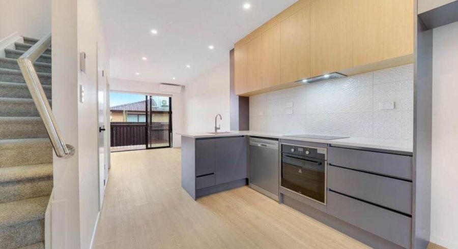  at 7/3 Cape Road, Mangere, Manukau City, Auckland