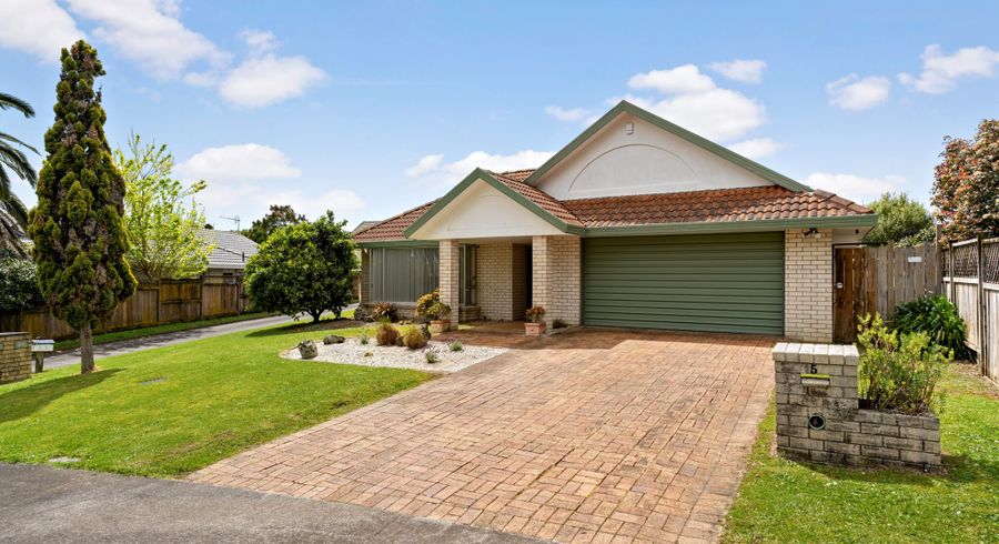  at 5 Bernie Edwards Place, Botany Downs, Manukau City, Auckland