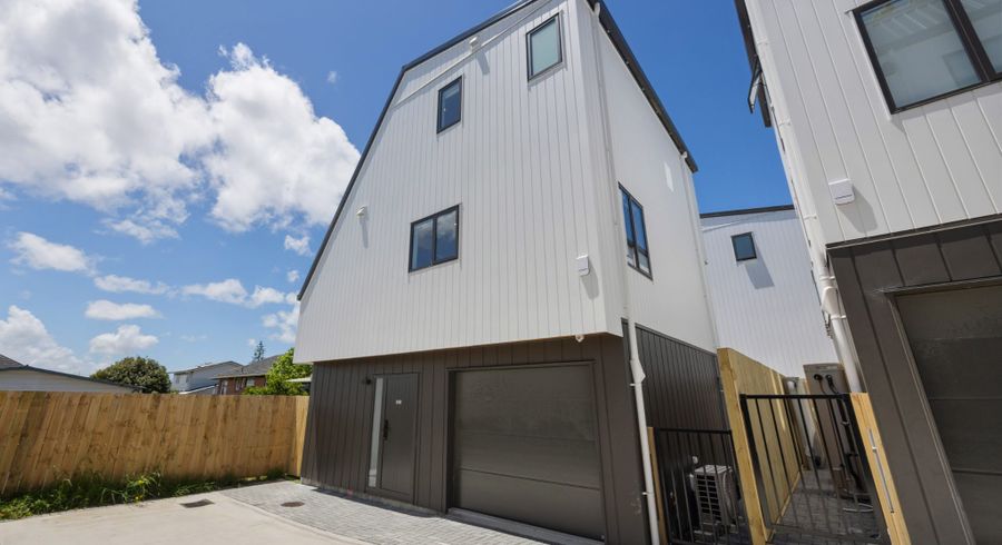  at 12E Elcoat Ave, Henderson, Waitakere City, Auckland