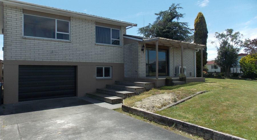  at 4 Waltham Court, Cloverlea, Palmerston North