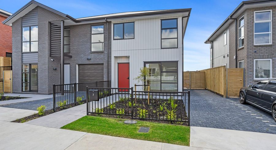  at 7 William Calvert Drive, Swanson, Auckland